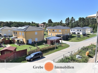 Dachgeschoss ohne Schrägen in den Baumkronen!